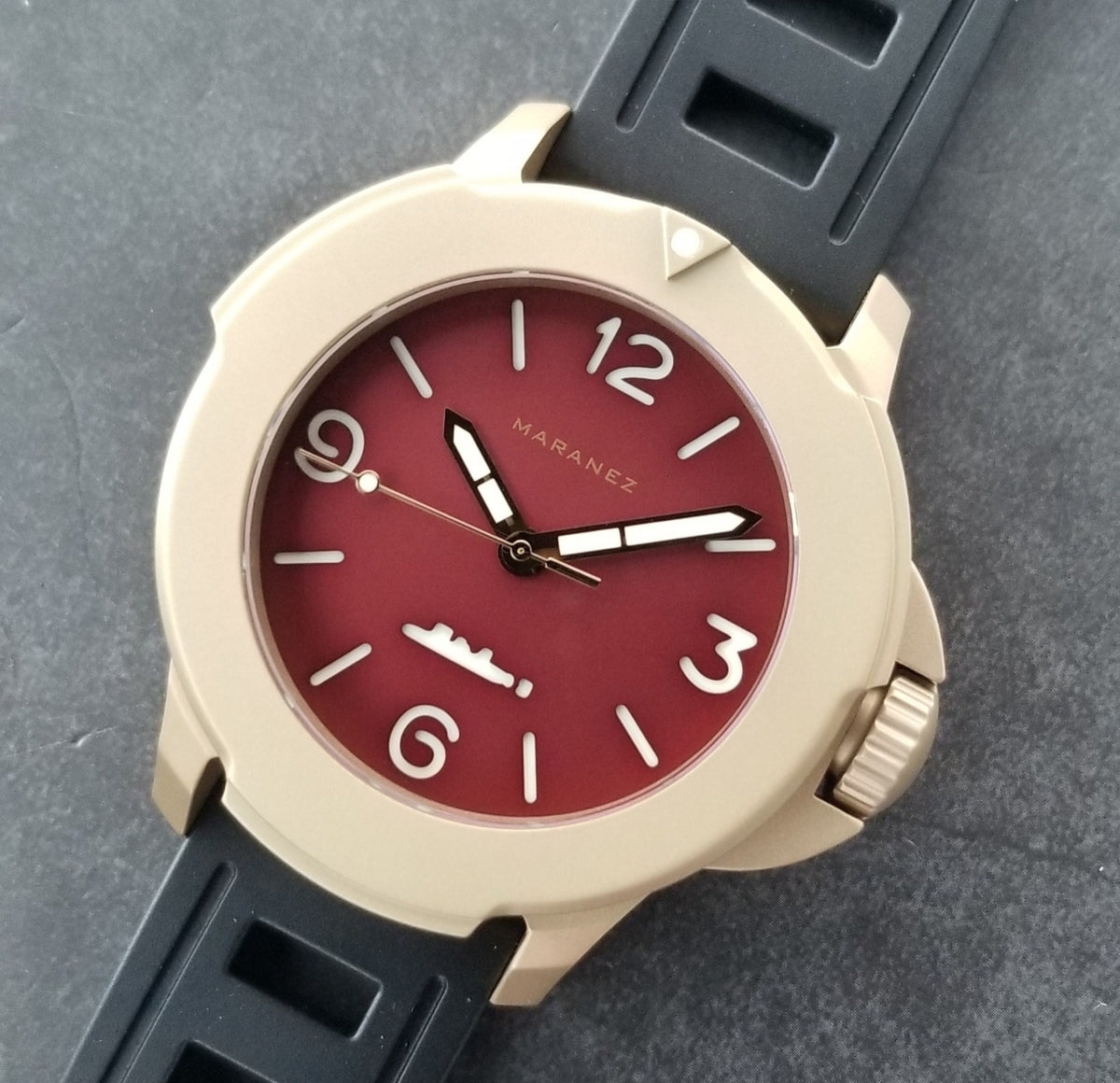 Maranez Bangla 47 brass matt red numbers – WShop360