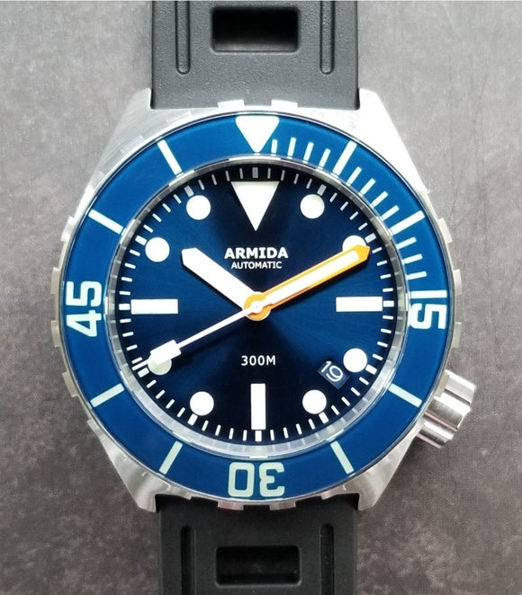 Doxa Sharkhunter 42.5 mm Watch in Black Dial