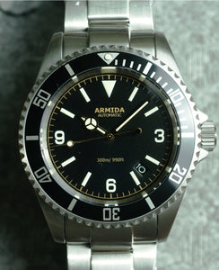 Armida A2 black numbers dial  date